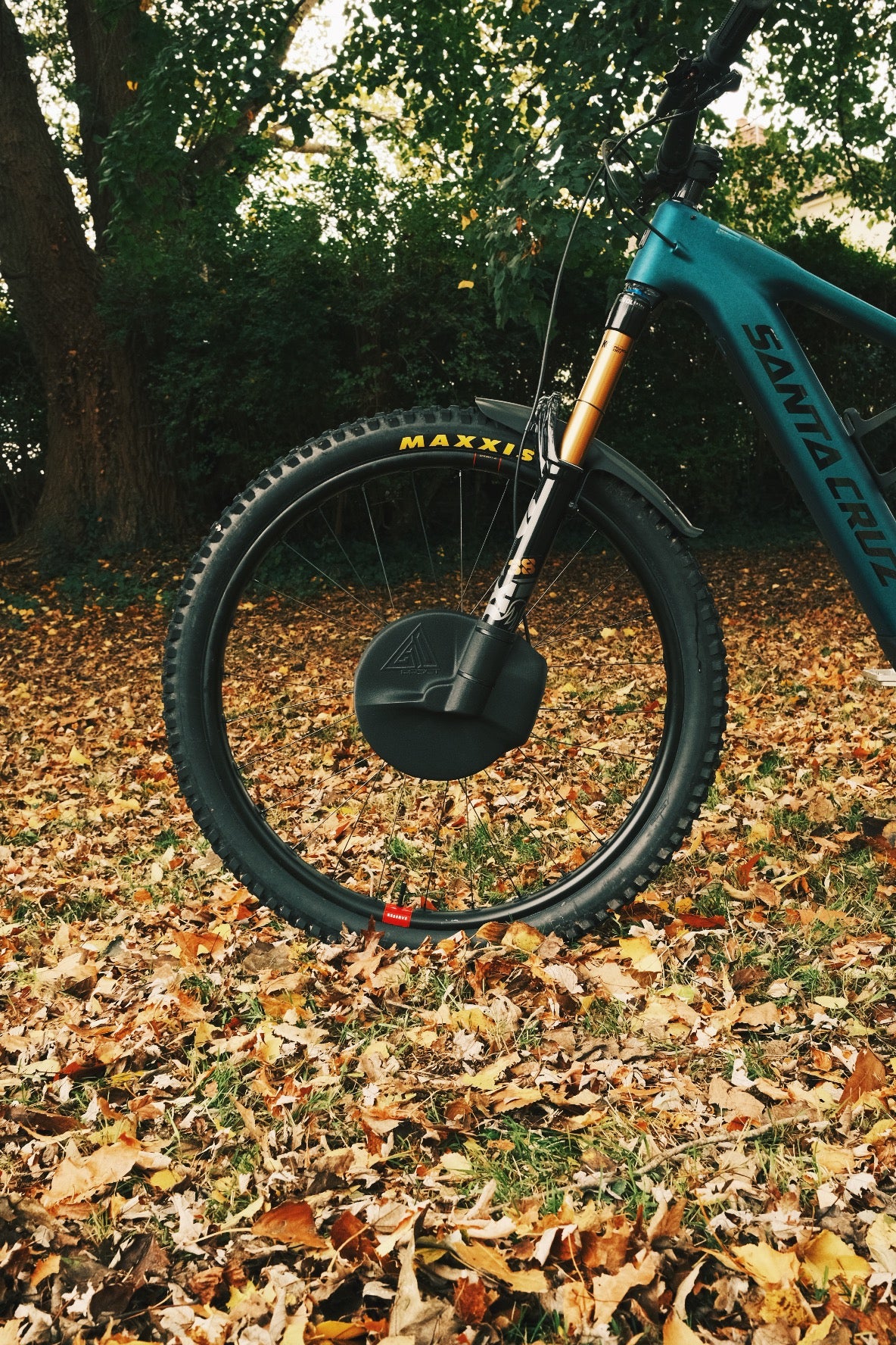 G10 PRJCT Fox 38 mtb brake rotor guard fitted